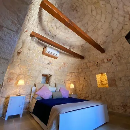 Trullo Del Boschetto 아파트 카로비그노